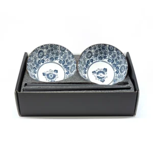 Set cadou 2 boluri din ceramică cu bețișoare (model floral alb-albastru)
